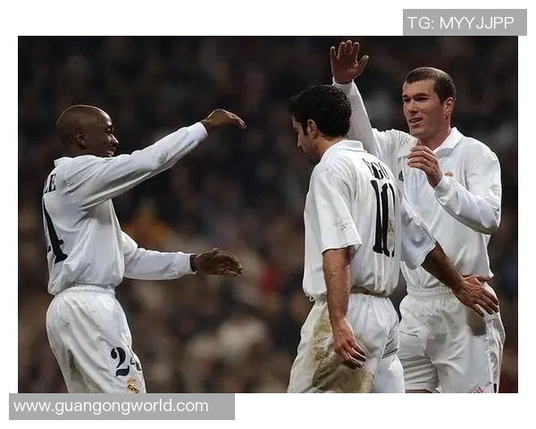 中场大师之路：盘点当代足球中前卫球星的技艺与影响力